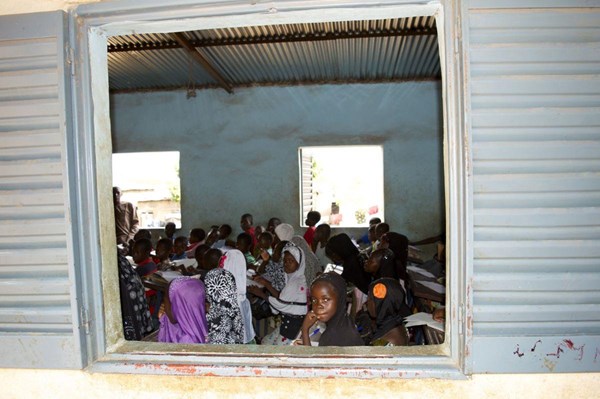 Diese Schule wird von dem Projektpartner ENDA in Taliko nahe Bamako mit unterstützt: für Schulbildung für marginalisierte Kinder und Jugendliche.